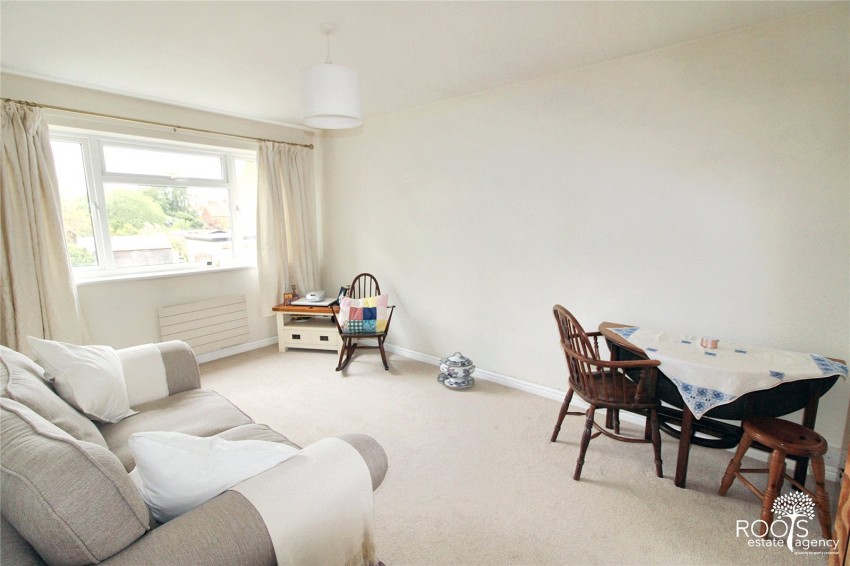 Images for Boundary Road, Newbury, Berkshire