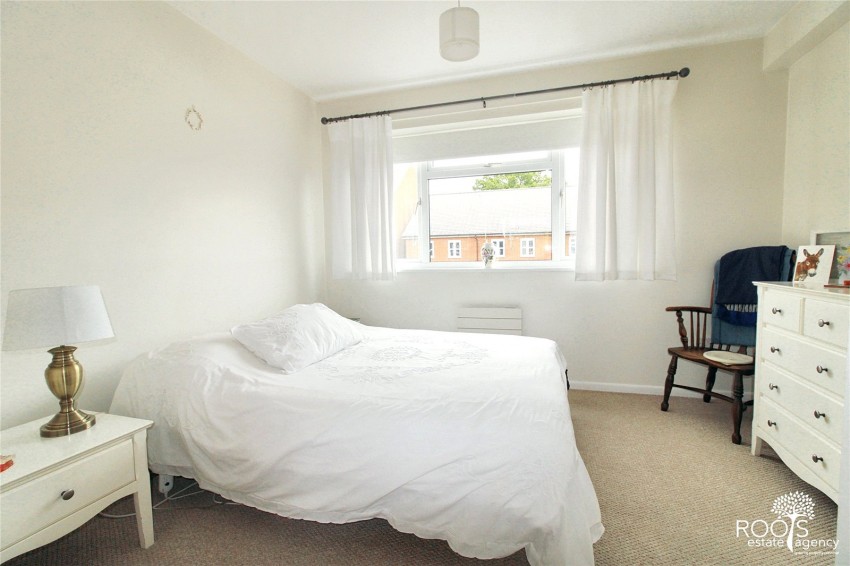 Images for Boundary Road, Newbury, Berkshire