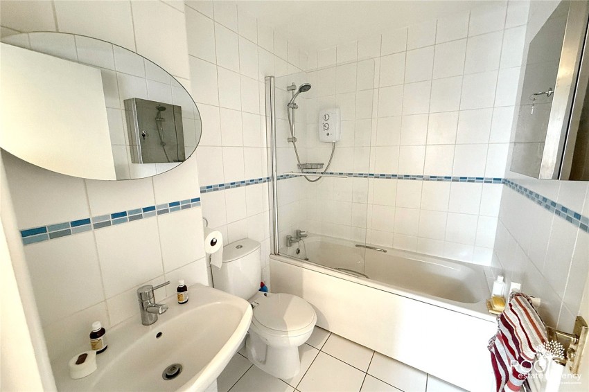 Images for Boundary Road, Newbury, Berkshire