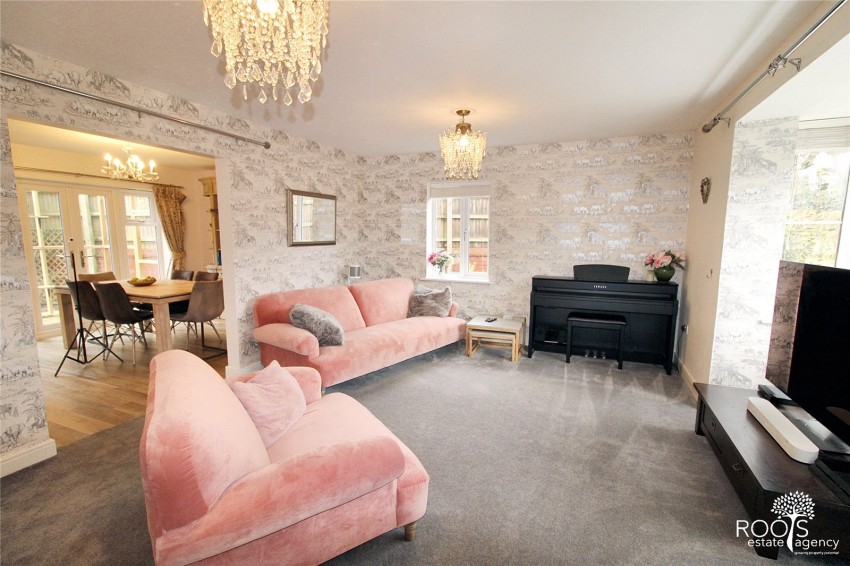 Images for Woolton Hill, Newbury