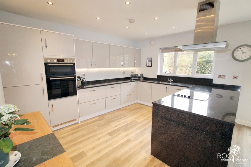 Images for Woolton Hill, Newbury