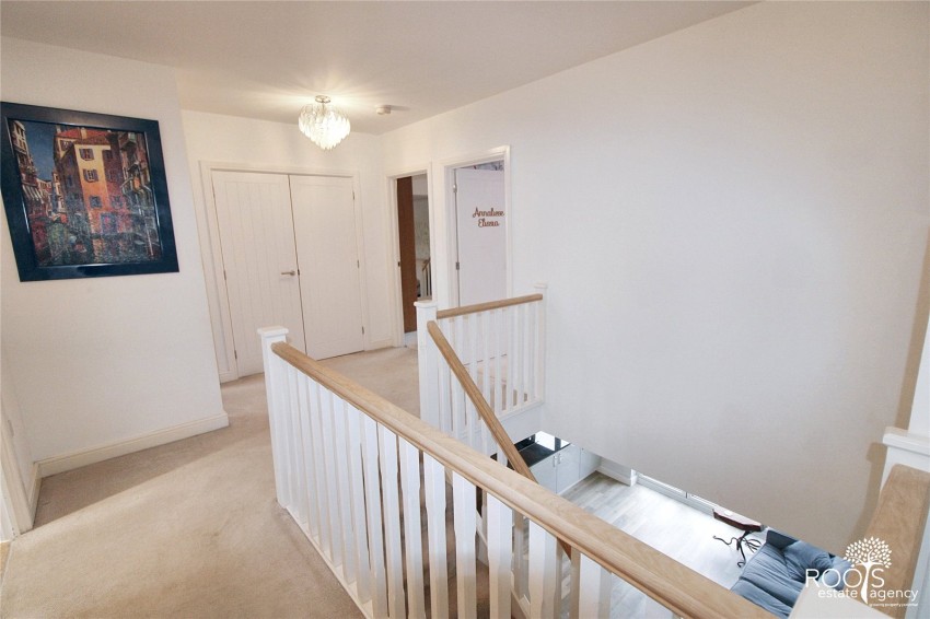 Images for Woolton Hill, Newbury