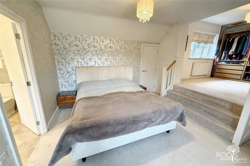 Images for Woolton Hill, Newbury