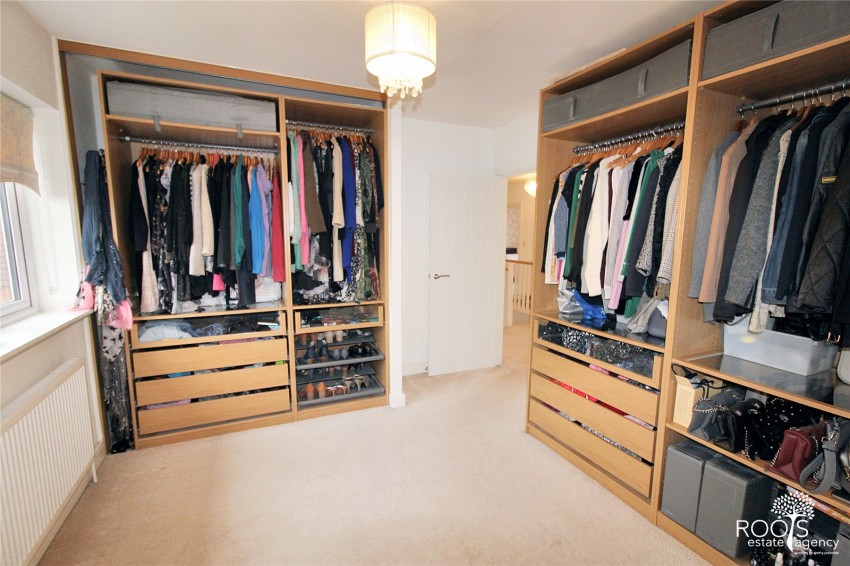 Images for Woolton Hill, Newbury