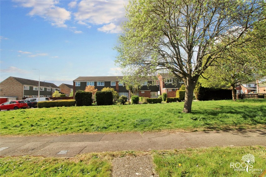 Images for Thathcam, Berkshire