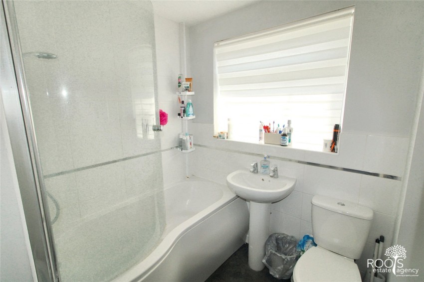 Images for Thathcam, Berkshire