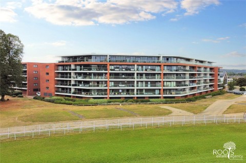 View Full Details for Racecourse Road, Newbury, Berkshire