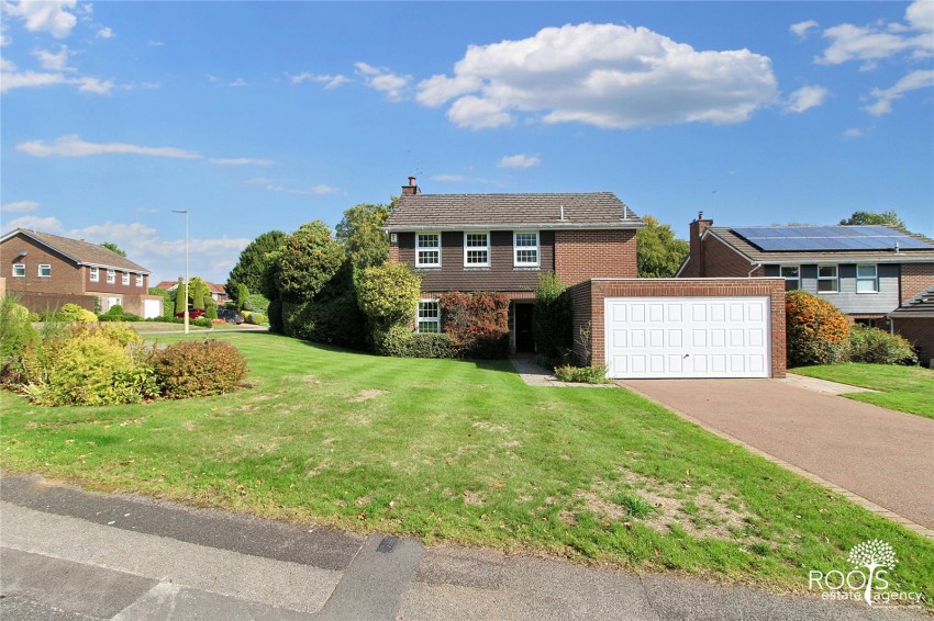 Images for Woolton Hill, Newbury