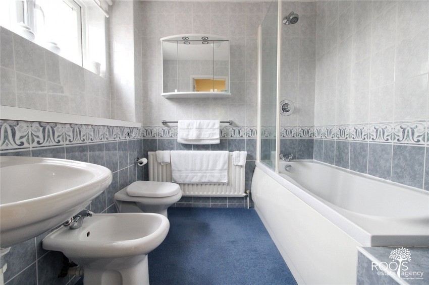 Images for Woolton Hill, Newbury