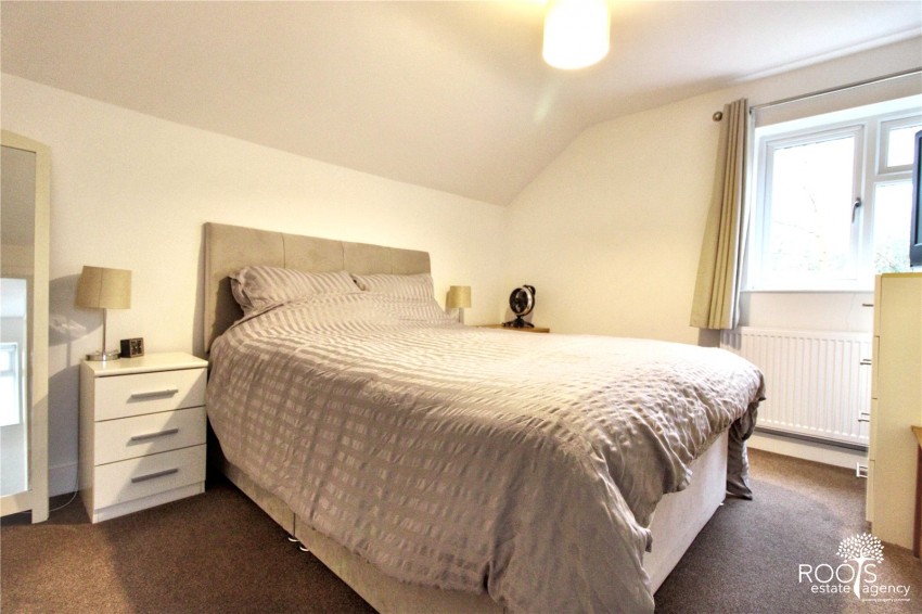 Images for Woolton Hill, Newbury