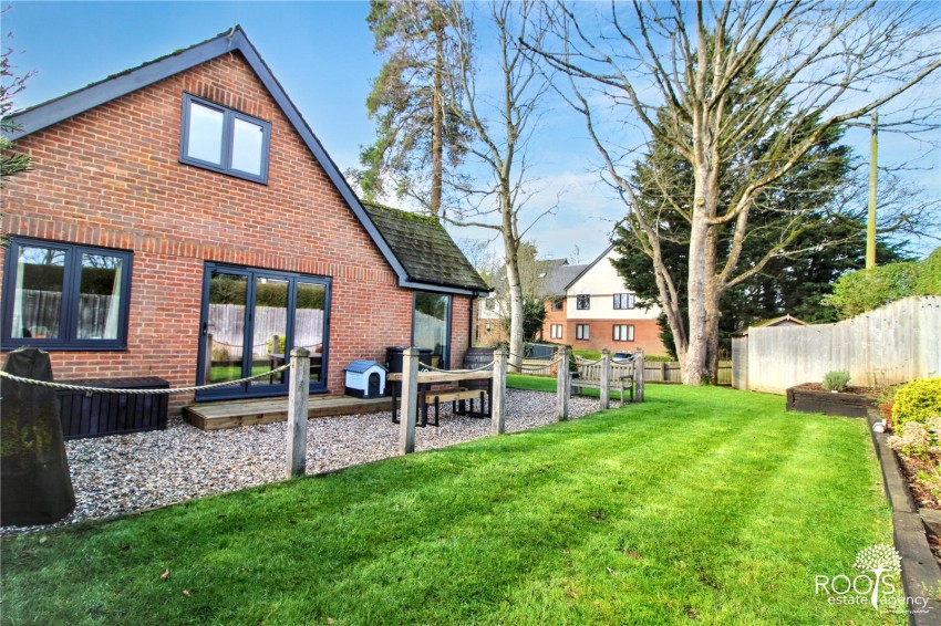 Images for Speen, Newbury, Berkshire