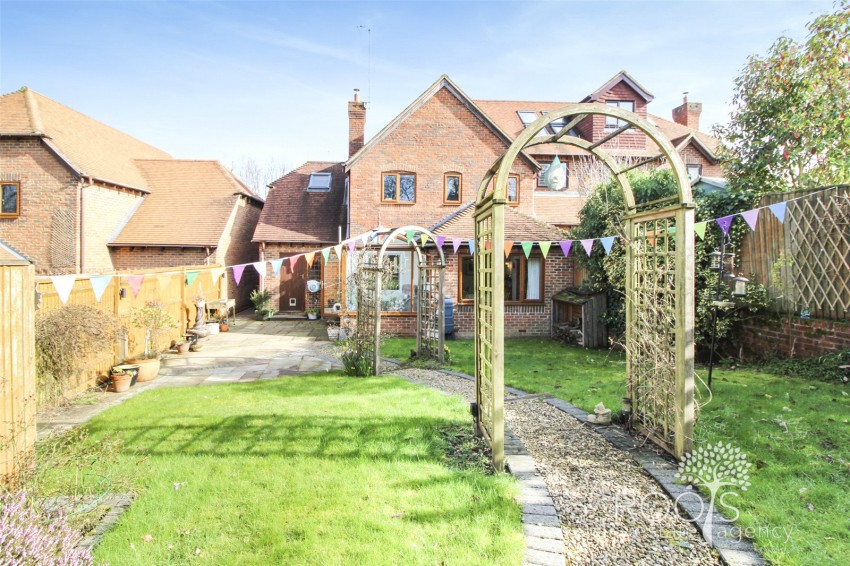 Images for Headley, Thatcham, Hampshire