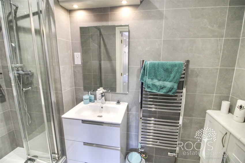 Images for Headley, Thatcham, Hampshire